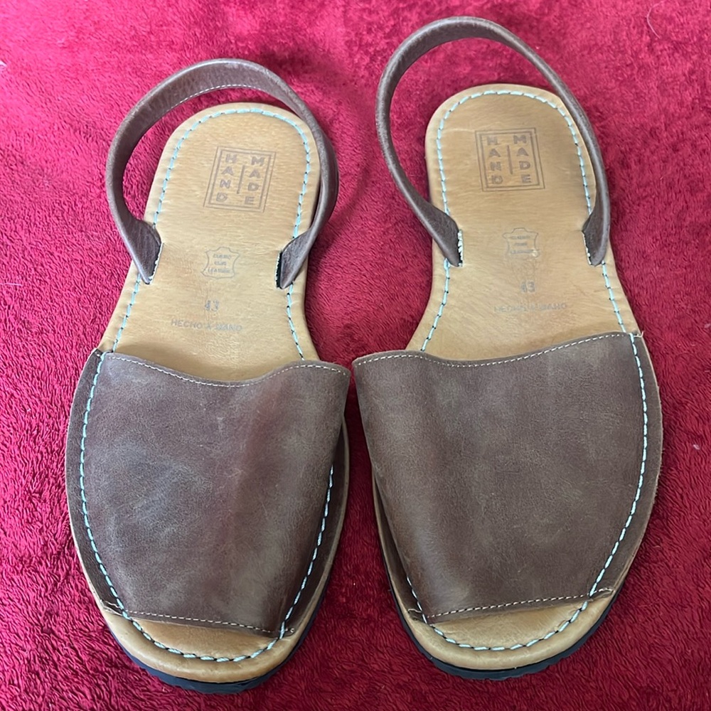 Never worn, hand made in Spain, men’s sandals/hurrachas- size 43/10.5
